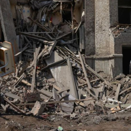 Руска управляема бомба е поразила супермаркет във втория по големина