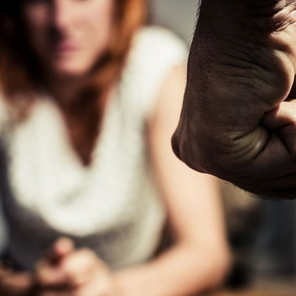 Мъж от Пазарджик е задържан за проява на домашно насилие Сигнал