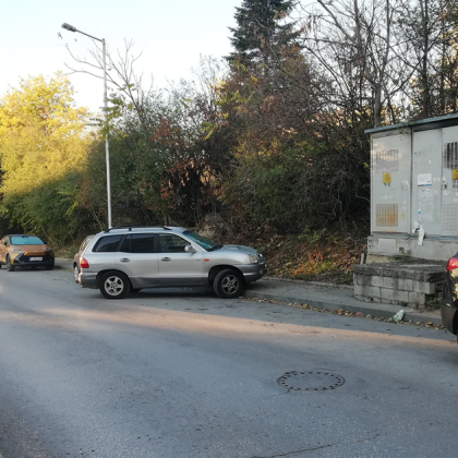 Паркирането в старата столица Велико Търново често е предизвикателство но