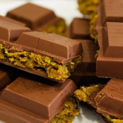 Рецепта за шоколад пълен с пистачо и кадаиф буквално завладя