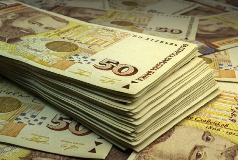 Полицията разкри мрежа за фалшиви банкноти на стойност 100 000 лв.