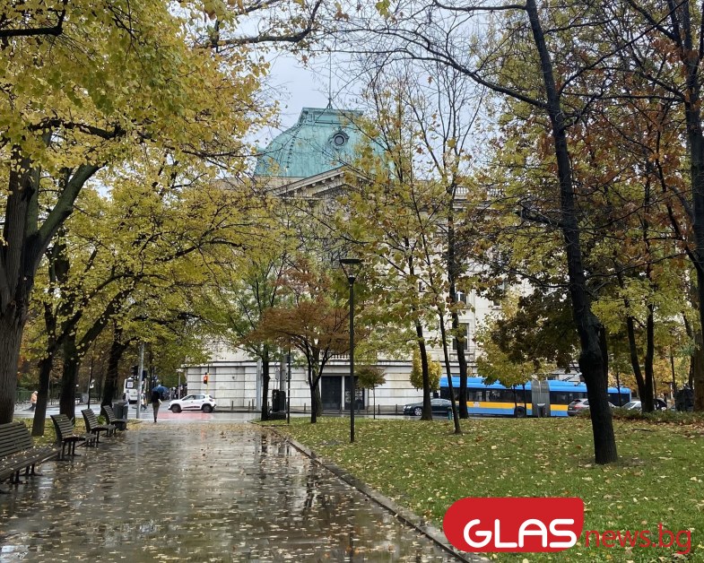 Облачно време с валежи днес