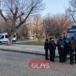 Полицаите заплашиха с масови протести, ако им замразят заплатите