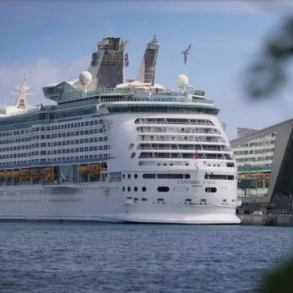 Круизният кораб Explorer of the Seas на компания Royal Caribbean