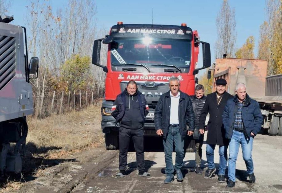 Димитър Иванов инспектира ремонта на пътя Желязно – Войводиново