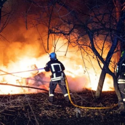 Руски удари убиха най малко двама души в североизточния украински