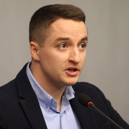 След като Продължаваме Промяната поиска оставката на Явор Божанков депутатът публикува