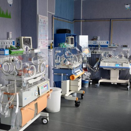 Най малките родени бебета са по 500 грама които са отгледани