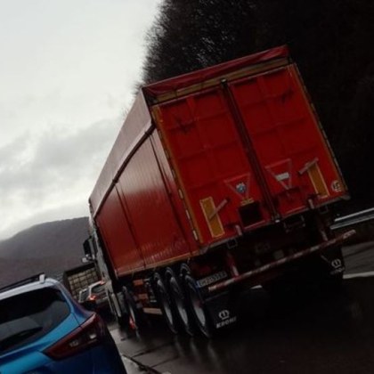 Инцидент на магистрала Хемус Тир се е завъртял на мокрия