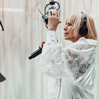 Лили Иванова издава нов албум броени дни преди концерта в Арена