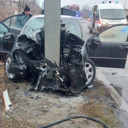 Тежка катастрофа с жертва е станала на пътя край Плевен