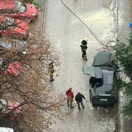 Електрически автомобил се запали на паркинг в София Инцидентът е