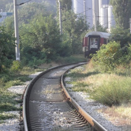 Мъж е открит мъртъв на жп линията в района на