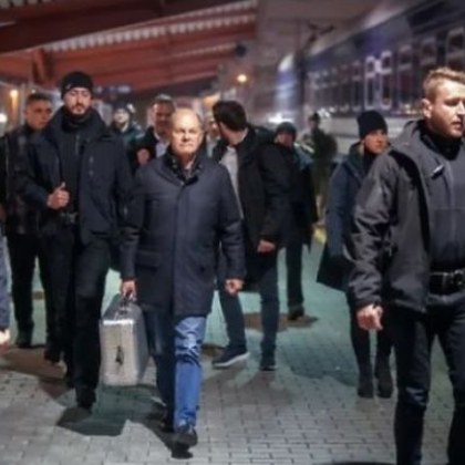Канцлерът на Федерална република Германия Олаф Шолц пристигна в Киев Германският
