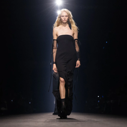 Американският модел Алекс Консани стана първата трансджендър жена спечелила модел