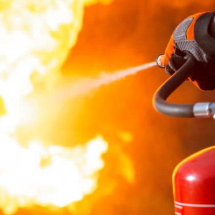 76 годишна жена почина при пожар в апартамент в Ямбол съобщиха от полицията Инцидентът