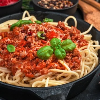 Пастата със сос болонезе е едно от най популярните ястия в