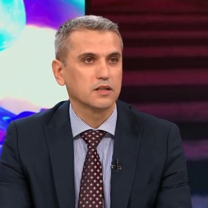 Дийпфейк видеа обикалят мрежата В тях лицата на известни личности