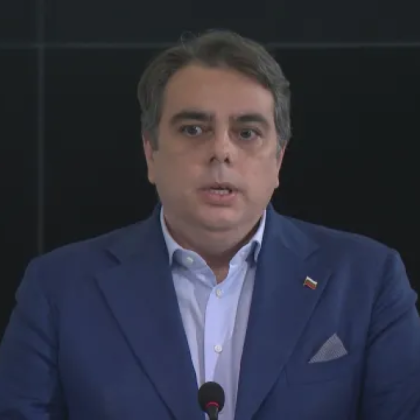 Съпредседателят на Продължаваме промяната ПП Асен Василев не изключва Да