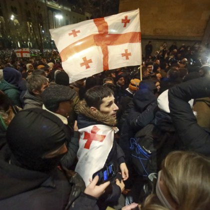 Европа и светът гледат към Грузия където хората протестират за