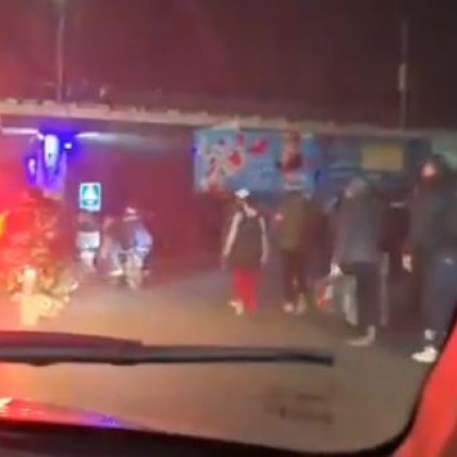 Сирийски бунтовници влязоха в президентския дворец в Дамаск рано тази