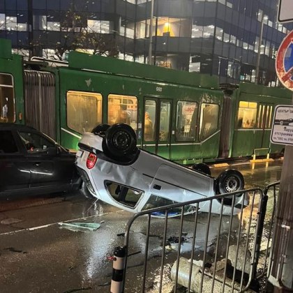 Тежък инцидент е станал тази сутрин в столицата Лек автомобил се