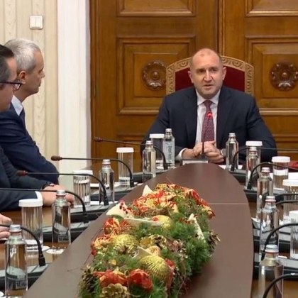 Втори ден на консултации при президента преди връчването на първия