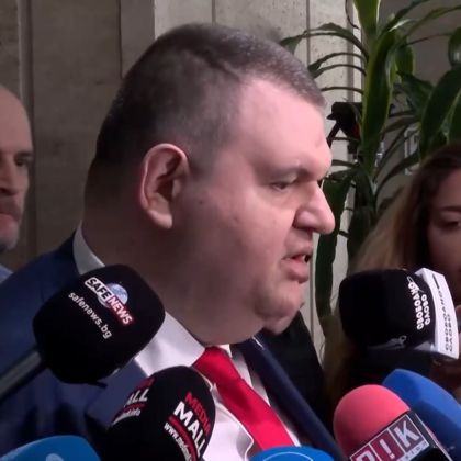Лидерът на ДПС Ново начало Делян Пеевски обвини президента