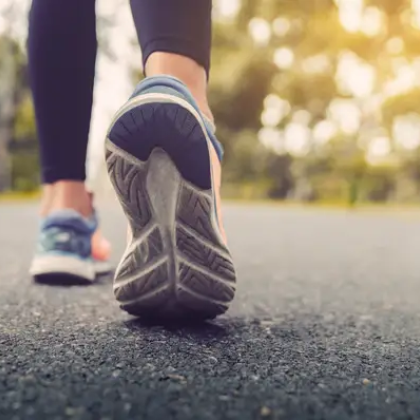 Ходенето е ефективно и лесно упражнение което изгаря калории и