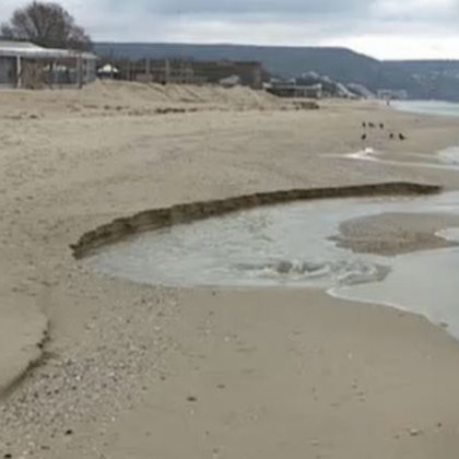 Отново аварира колекторът на пречиствателна станция Албена който отвежда пречистените