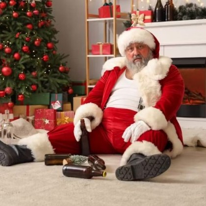 Известен със своята кръгла фигура розови бузи и характерна бяла