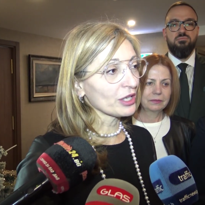 Благодаря на всички правителства парламенти държавни служители които са работили