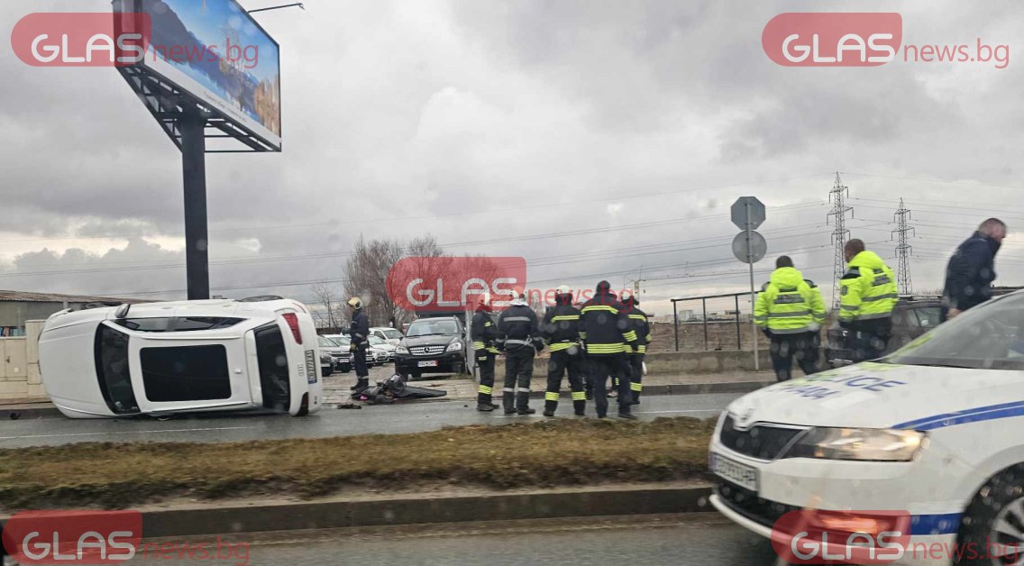 Автомобил се преобърна в София СНИМКИ