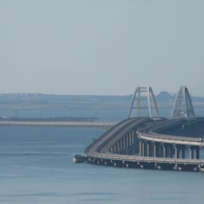 Руски петролен танкер с хиляди тонове петролни продукти пострада при