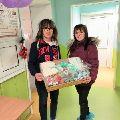 Две дами с големи сърца зарадваха медиците и пациентите в