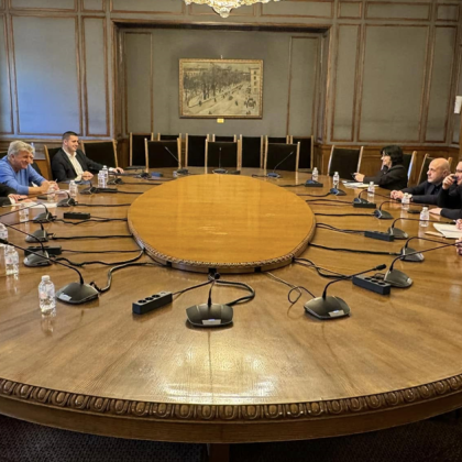 България има нужда от редовно правителство с пълен управленски мандат