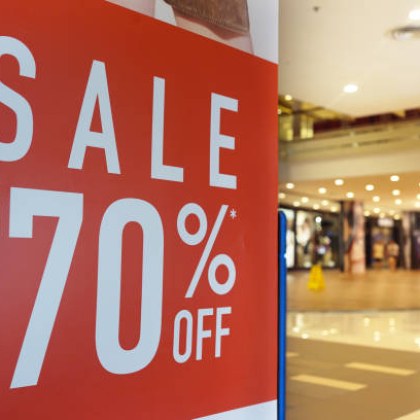 КЗП санкционира търговец по повод фалшиво намаление в периода на активното