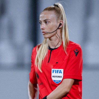 Трагедия сполетя семейството на най добрата ни футболна съдийка Християна Гутева Майка й