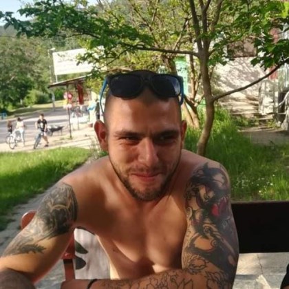 Млад мъж изчезна в София 27 годишният Велхан е в неизвестност