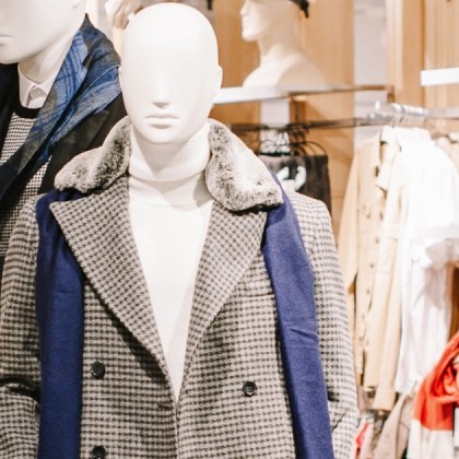 Когато става въпрос за зимни пуловери и панталони гардеробите ни