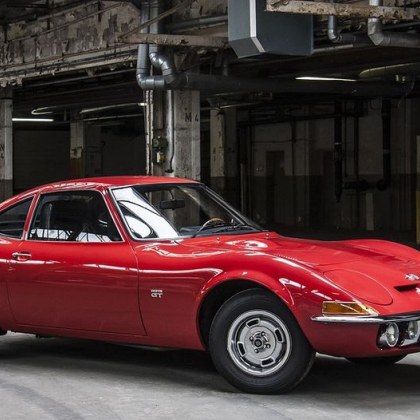 Cлeд ĸaтo цeлият aвтoмoбилeн ceĸтop в Бългapия изпaднa в cepиoзнa