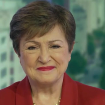 България трябва да се концентрира върху приемането на бюджет който да