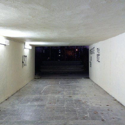 Варненският квартал Владиславово стана сцена на вандализъм след като наскоро