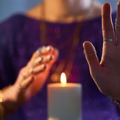 Експертите от Psychic World група от екстрасенси астролози и