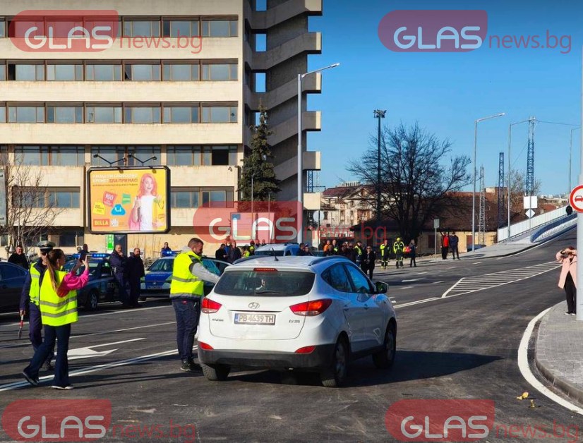 Радост в Пловдив! Първите коли преминаха по Бетонния мост СНИМКИ