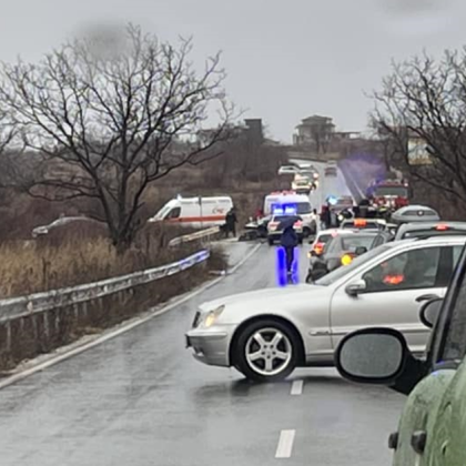 Тежка катастрофа е възникнала на пътя Асеновград – Кърджали в