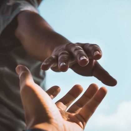 Празничният сезон често ни напомня за човечността и състраданието които