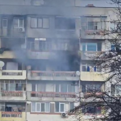 Пожар пламна в жилищен блок във Варна Огънят е възникнал