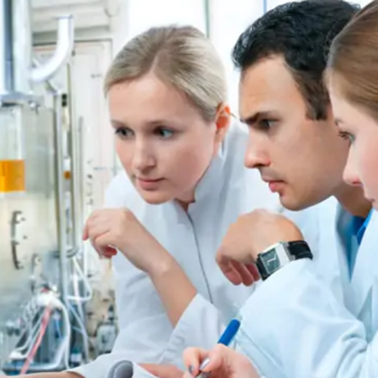 Центровете за изследване на рака и учените смятат 2024 г