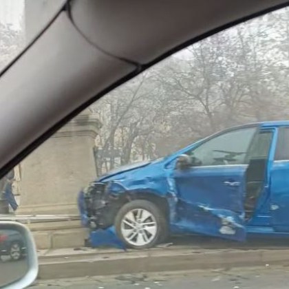 Пътно меле на Орлов мост, щетите са огромни ВИДЕО